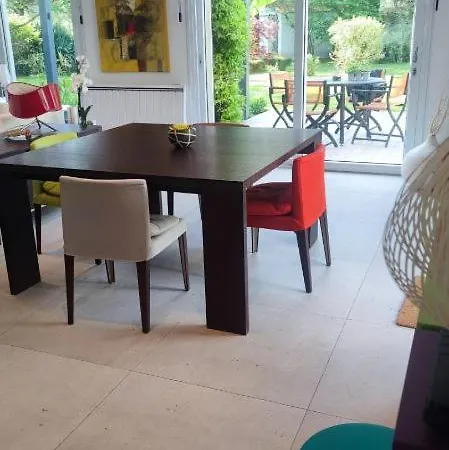 La Maison De Lison לינה וארוחת בוקר Le Château-dʼOléron