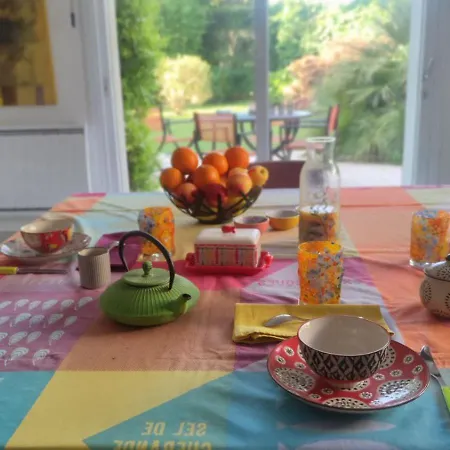 La Maison De Lison לינה וארוחת בוקר 3*